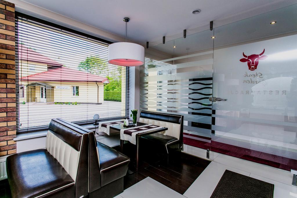 Hotel Twins วอร์ซอ ภายนอก รูปภาพ